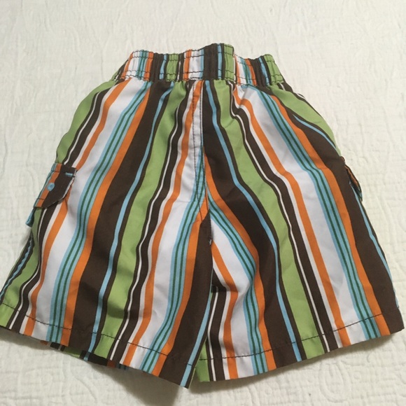 3-6m (5/$20) Baby Gap Swim Trunks - Picture 3 of 6